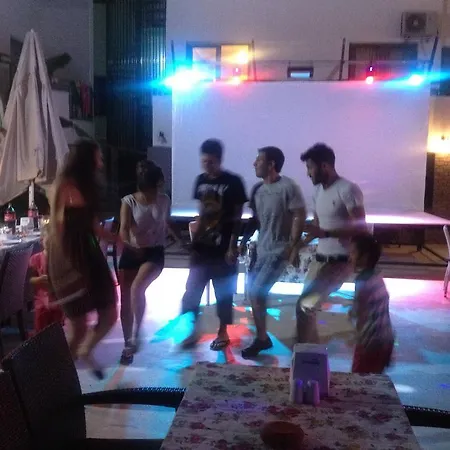 صيار أبارت 3*