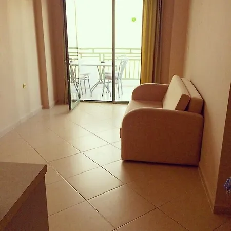 صيار أبارت 3* مرمريس