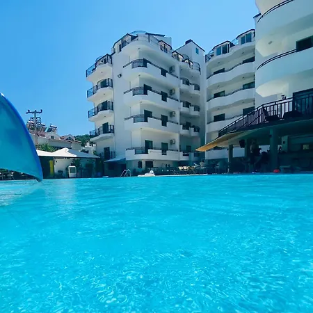 Sayar Apartmanhotel 3*