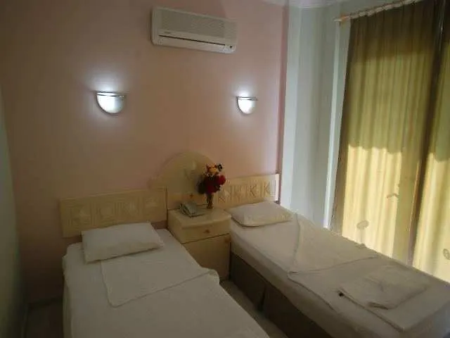 Sayar Aparthotel 3*